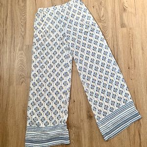 BCBG Summer Flowy pants XS
